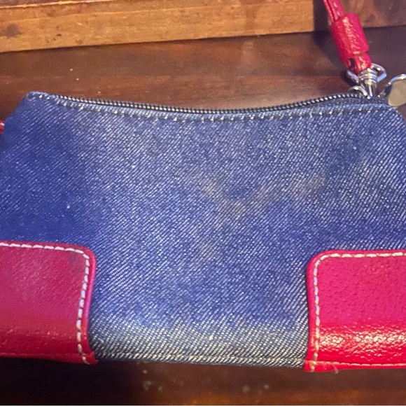 Liz Claiborne wristlet - Picture 2 of 2